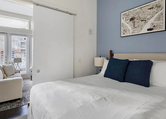 Landing Modern In Bricktown Apartment