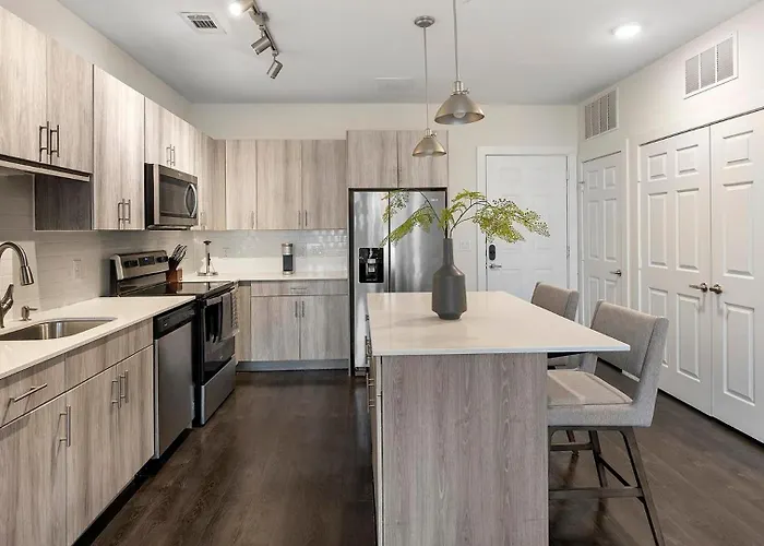 Landing Modern In Bricktown Apartment